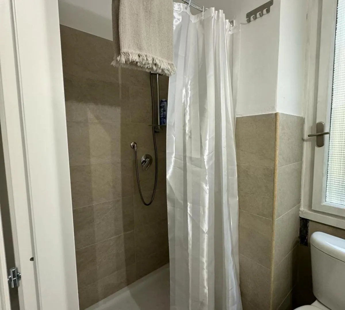 רומא Room Sapienza לינה וארוחת בוקר