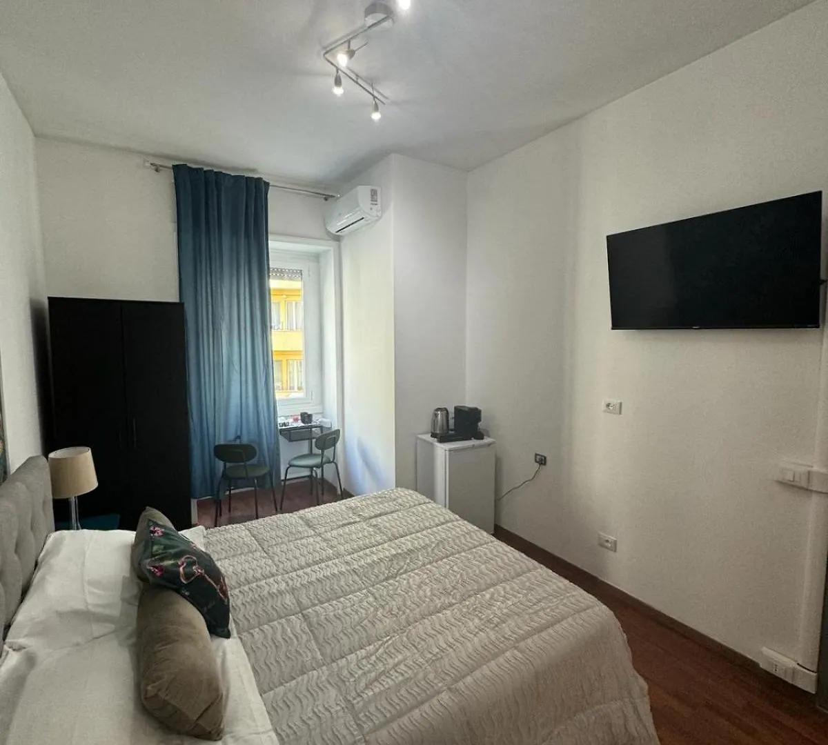 Room Sapienza Roma 0*,  Italia